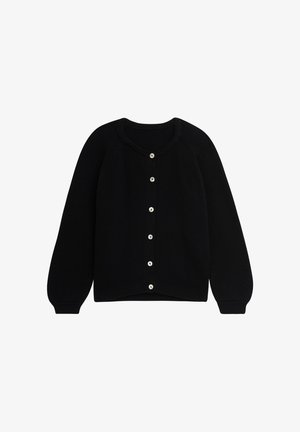 Schwarzer Strickcardigan mit gerippter Struktur, V-Ausschnitt und langen Raglanärmeln. Es hat sechs weiße Knöpfe auf der Vorderseite.