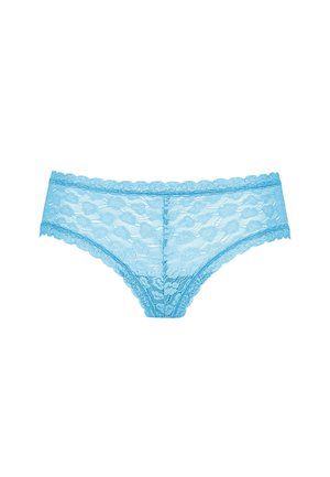 Lichtblauwe kanten hipster damesonderbroek met bloemenpatroon en gebogen randen op een witte achtergrond.