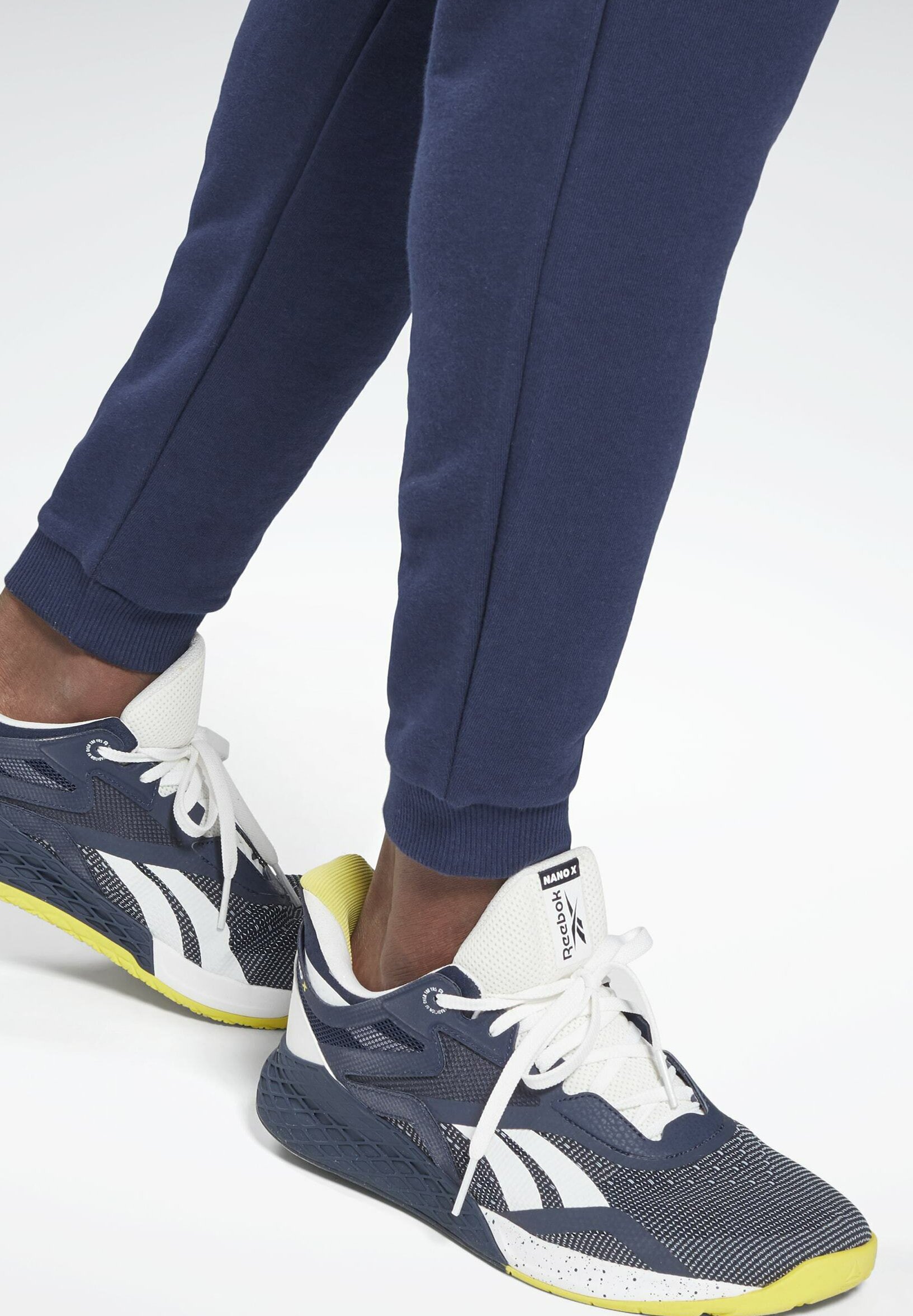 Reebok Royal Techque T schoen donkerblauw/wit - Voetbal shop