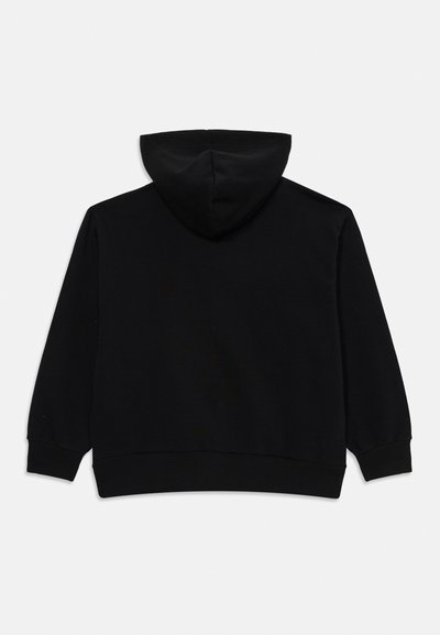 Schwarzer Kapuzenpullover mit Kängurutasche, elastischen Bündchen und verstellbarem Kordelzug an der Kapuze. Hergestellt aus weichem, strukturiertem Material. Rückansicht dargestellt.