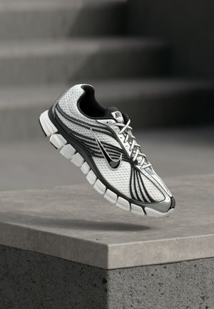 Nike Sportswear, ZOOM SKYLON 11 - Sneakers - summit white/metallic silver-coloured/black/light smoke grey