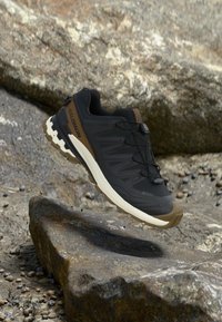 Επιλέχθηκε, black/coyote brown/vanilla ice