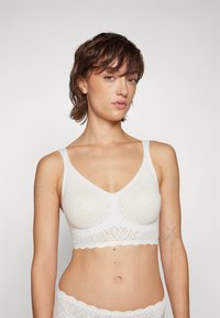 Sloggi FEEL BLISS BRALETTE - Topp - silk white