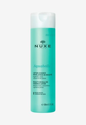 Lyse teal flaske med Nuxe Aquabella skønhedsfremhævende essence-lotion, 200 ml. Teksten i sort på forsiden detaljerer hydrering og porestramning.