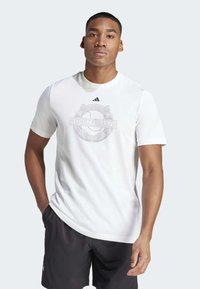 adidas Performance TNS WMB LONDON - Printtipaita - white