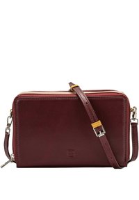 Unselected, burgundy