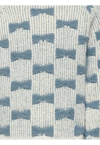 Strickstoff mit einem gemusterten Design aus blauen Schleifen auf weißem Hintergrund; strukturiert und samtig mit abwechselnden Reihen von Schleifen.