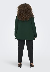 ONLY Carmakoma CARBETTY ciemnozielony