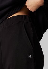 Calvin Klein Jeans Pantalones deportivos - ck black