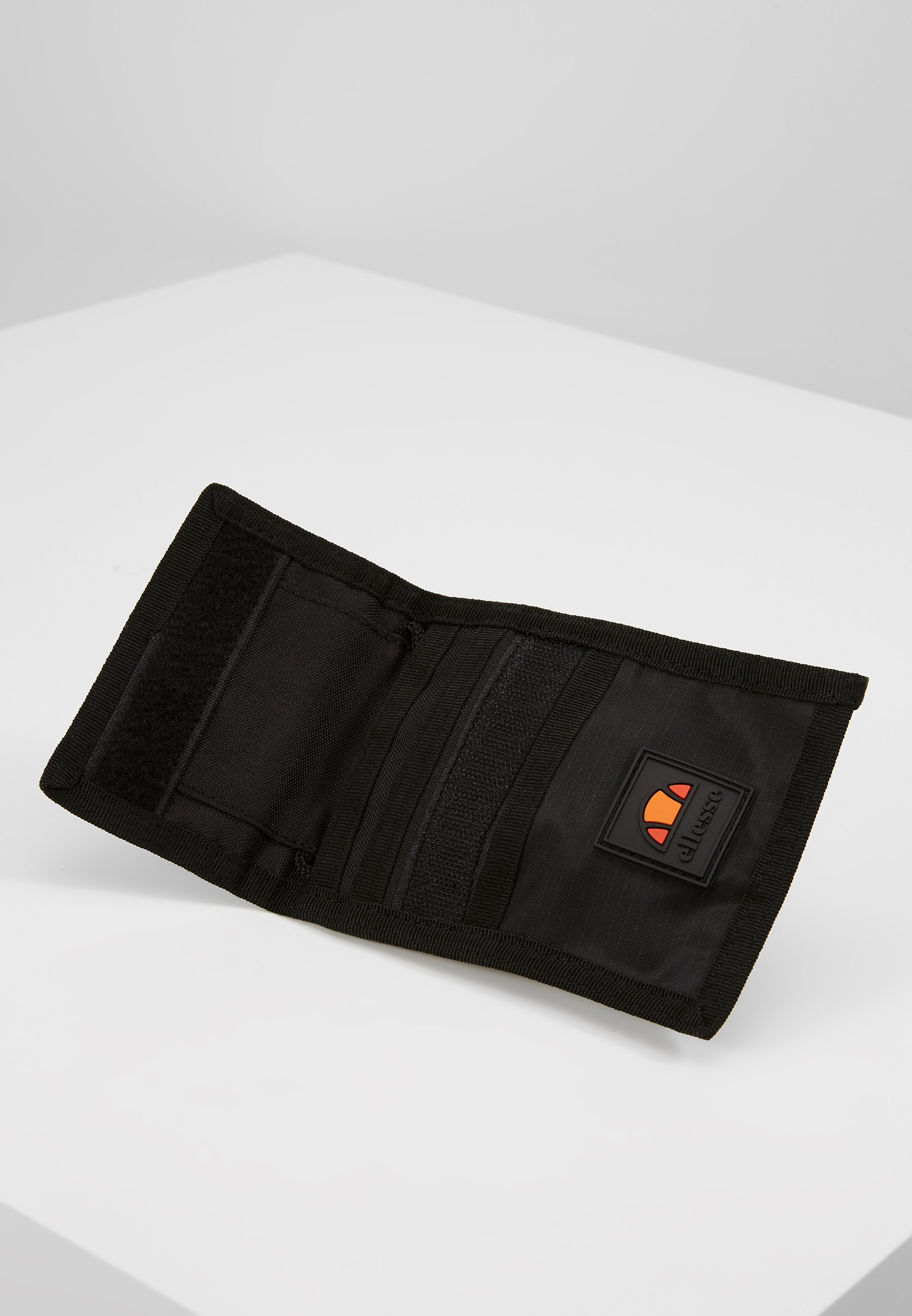 Ellesse HACHI Skulderveske black Zalando.no Ellesse ROSCA Skulderveske black mono Zalando.no