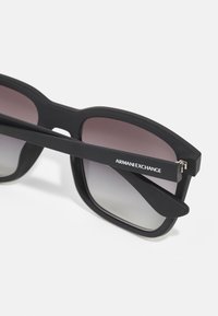 Armani Exchange Ochelari de soare - matte black