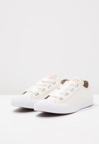 Converse Baskets basses - off-white