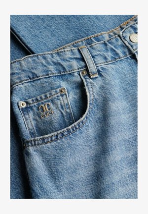 Superdry & Co, SUPERDRY MID RISE BAGGY JEANS.. - Jean baggy - light blue vintage wash