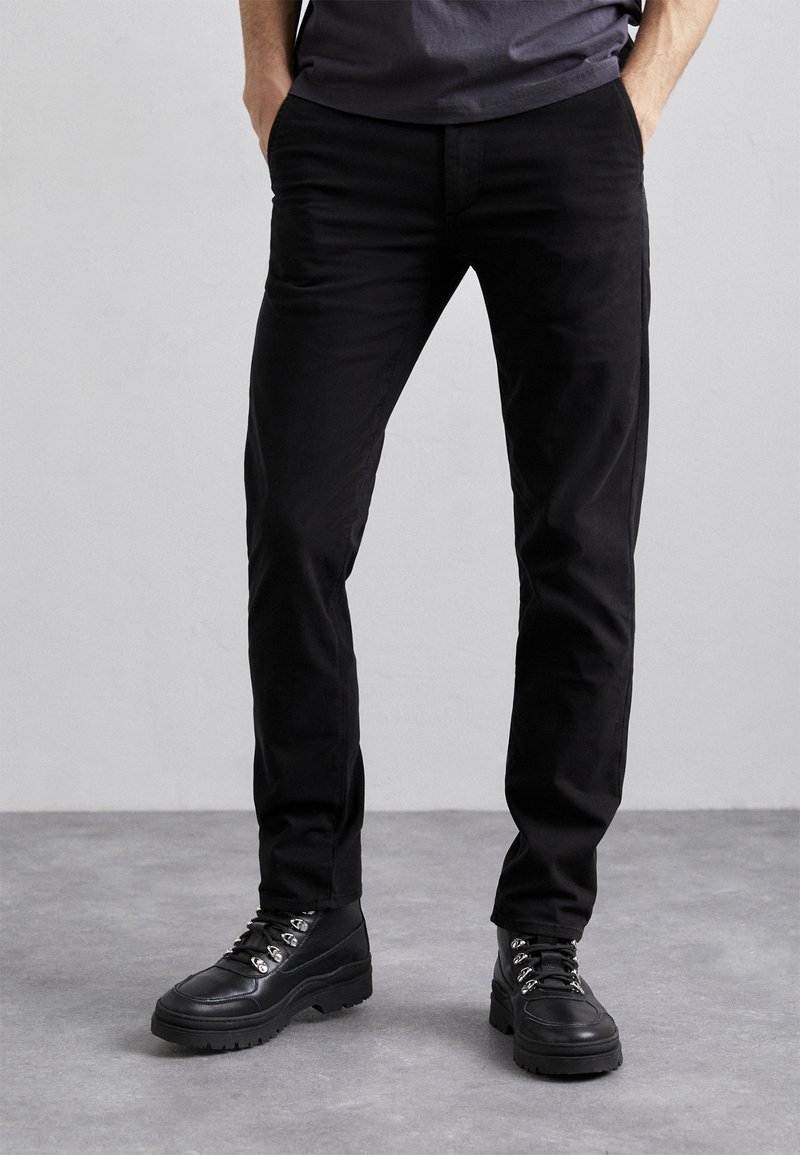 rag & bone Chino hlače - black