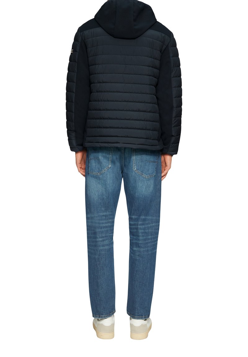 S.Oliver Giacca Trapuntata Uomo Con Cappuccio - Modello 130.11.899.16.150.2055666, Comoda E Pratica