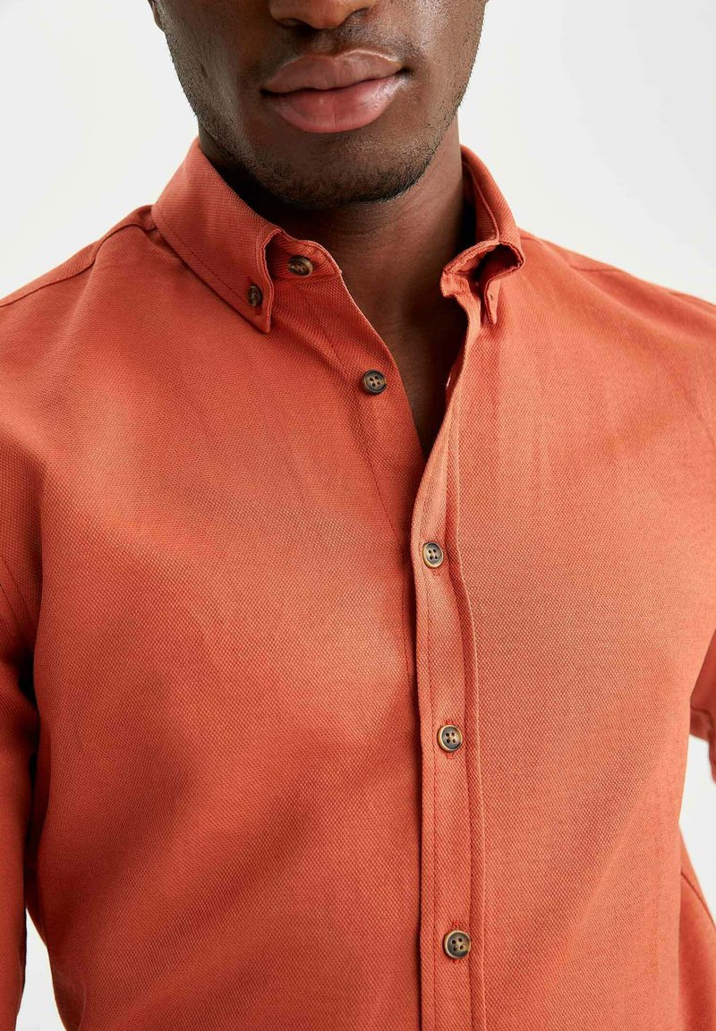 Herren Freizeithemden | DeFacto SLIM FIT Hemd orange - VK82046 Herren Freizeithemden | DeFacto SLIM FIT Hemd orange - VK82046