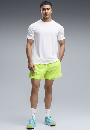 Puma, PUMA X HYROX PWRMODE TEE - Αθλητικό μπλουζάκι - puma white