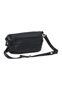 Schwarze Nylon-Crossbody-Tasche mit verstellbarem Riemen, Reißverschluss-Vortasche und minimalistisches Design. Glatte Textur, rechteckige Form, kompakte Größe.