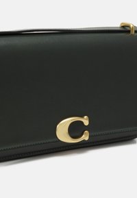 COACH LUXE REFINED BANDIT SHOULDER  - Taška s příčným popruhem - amazon green
