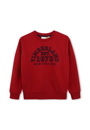 Rode Timberland sweater met zwarte tekst "Timberland Est. 1973 New England,", met lange mouwen en geribde boorden en zoom.