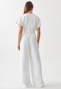 BWLDR Haalari - white