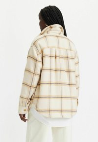 Levi's® LOLA ETTA PLAID ALMOND BUFF - Pitkä takki - etta plaid almond bu