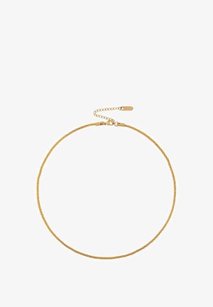 Goldfarbene Halskette mit einem dünnen, runden Design, das eine strukturierte Oberfläche und einen Verschluss mit einer verstellbaren Kette für Längenvariation aufweist.