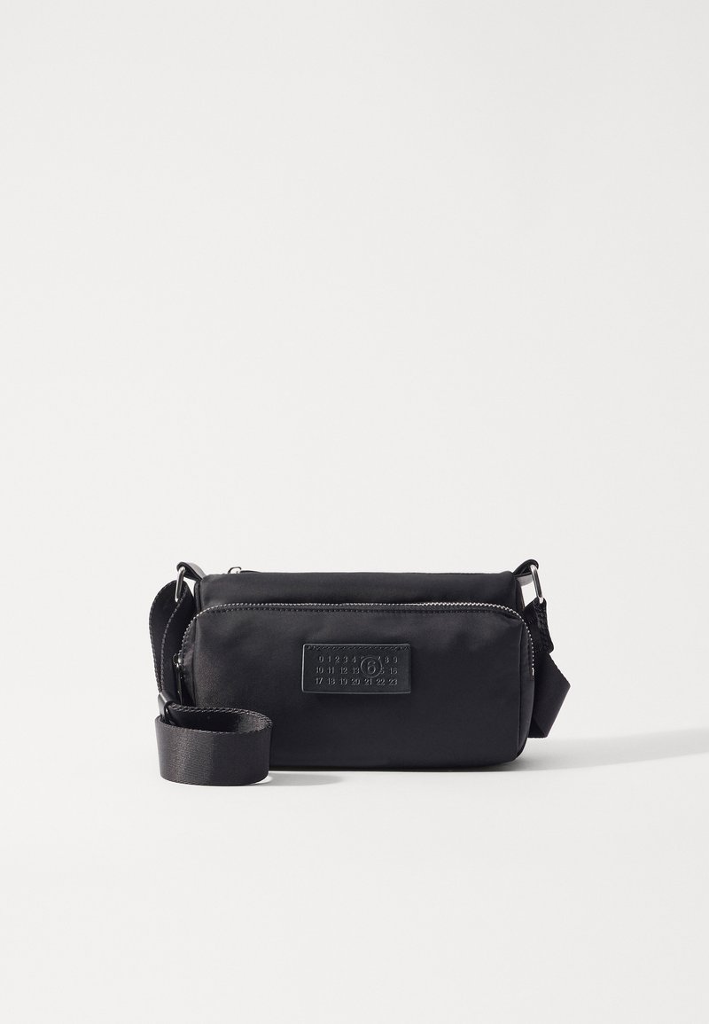 MM6 Maison Margiela POCKETS CROSSBODY BAG - Torba čez telo - black