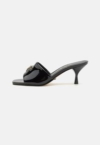 Seleccionado, black
