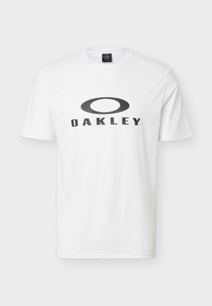 Biele krátke bavlnené tričko s čiernym logom Oakley a textom uprostred na prednej strane, s okrúhlym výstrihom.