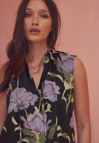Next REGULAR FIT - HALTER TIE NECK SLEEVELESS  - Blūze - kew collection navy floral