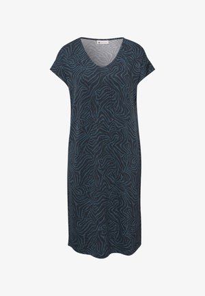 Vestido gris oscuro hasta la rodilla con mangas cortas y patrón abstracto de rayas onduladas en gris más claro, con cuello en V.