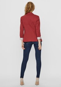 Vero Moda Suknjič - brick red