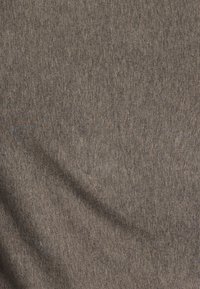 Unausgewählt, Khaki Heather