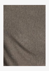 Geselecteerd, Khaki Heather