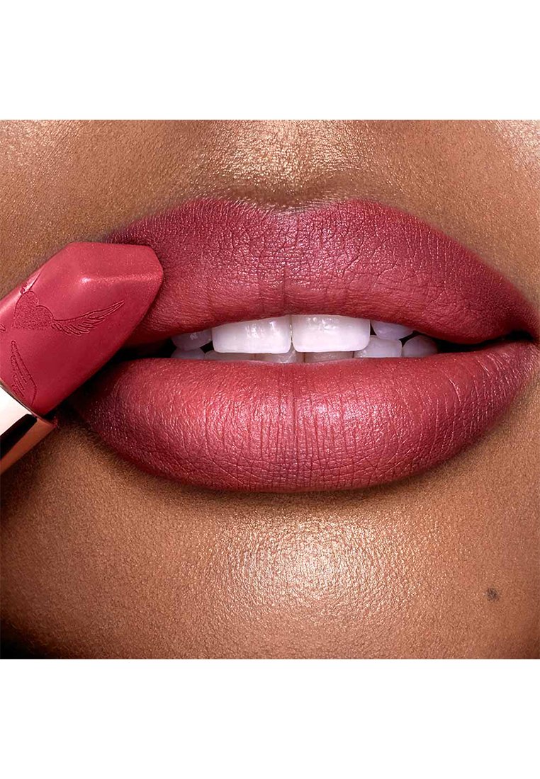 Damen Teint | Charlotte Tilbury MATTE REVOLUTION LIPSTICK Lippenstift first dance/pink - JK30195 Damen Teint | Charlotte Tilbury MATTE REVOLUTION LIPSTICK Lippenstift first dance/pink - JK30195