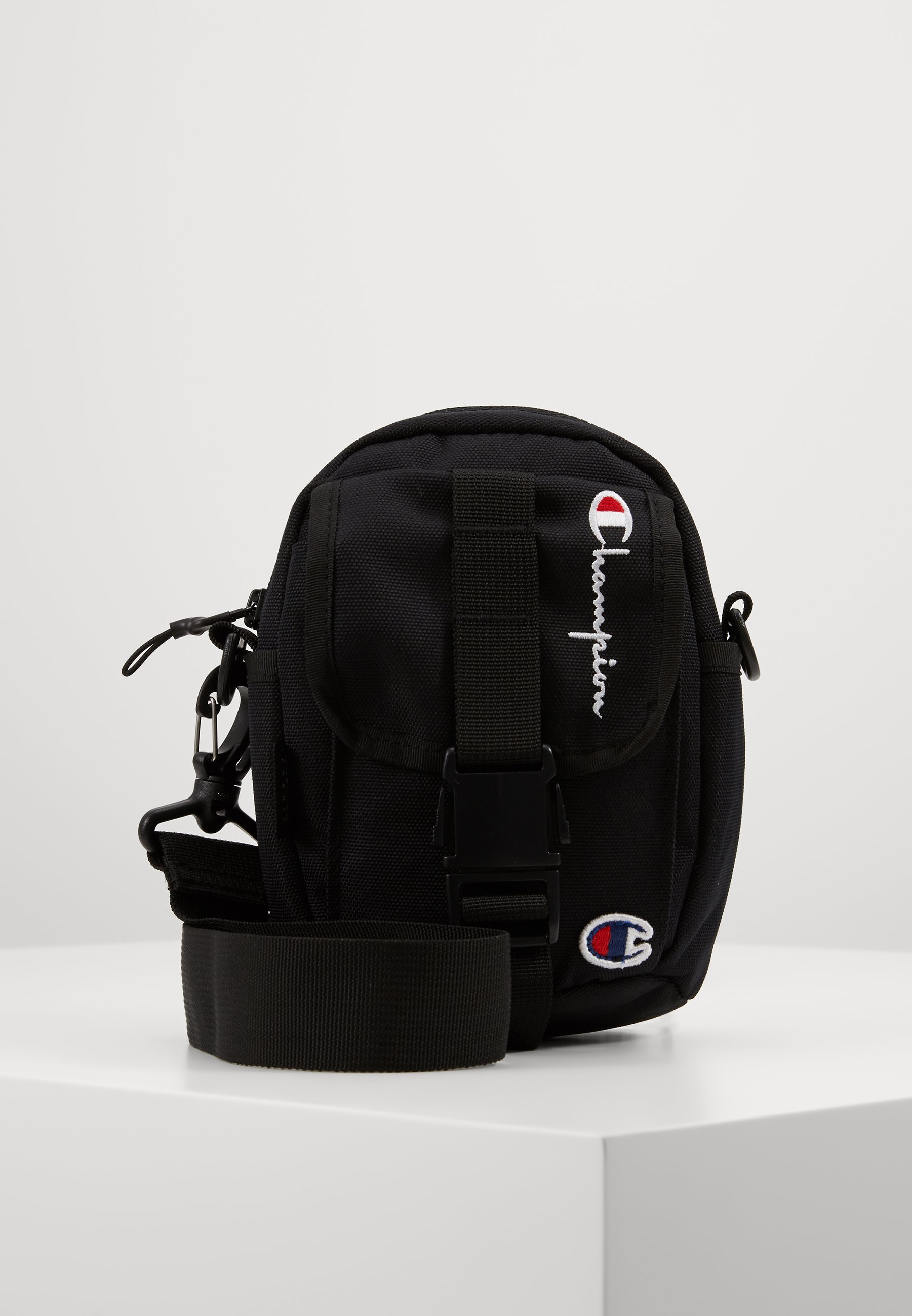 champion basic small bag