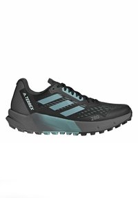 Scarpa da corsa nera con tomaia in rete, dettagli turchesi e tre strisce. Presenta una suola texture per aderenza e un tallone rinforzato.
