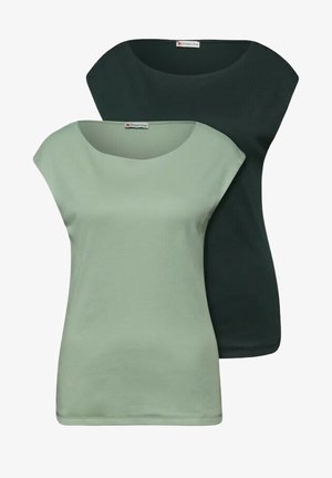 Zwei ärmellose Damenoberteile mit Rundhalsausschnitt in Salbeigrün und Schwarz, überlappend dargestellt mit Sichtbarkeit der Markenetiketten an den Kragen.
