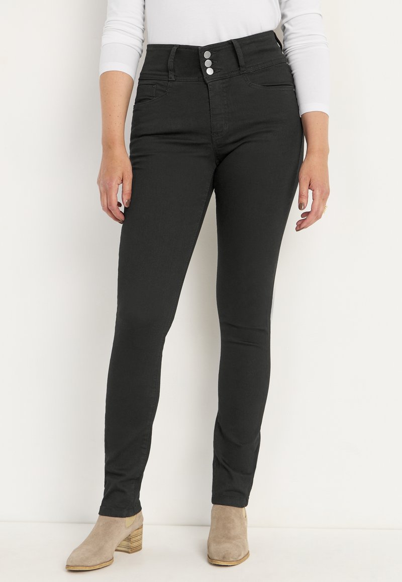 Mustat korkeavyötäröiset farkut, joissa on kiinteä muotoilu, kolmea koristeellista nappia ja taskuja. Materiaali on denimi, jolla on sileä rakenne.