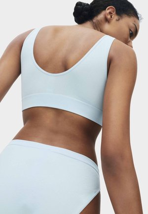 Marks & Spencer, 3 PACK SEAMLESS V-NECK CROP TOPS - Bustier - grey mix