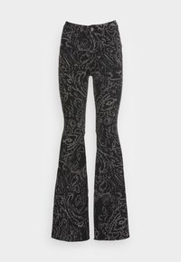 Jeans neri a campana con un motivo floreale testurizzato grigio, dotati di chiusura con bottone e di una classica cintura.