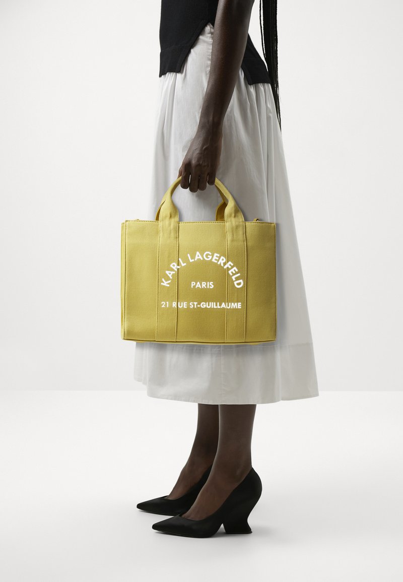 KARL LAGERFELD SQUARE MEDIUM TOTE - Sac à main - ochre