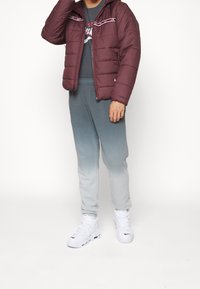 Nike Sportswear Vinterjacka - brown