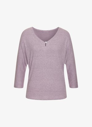 Lilac three-quarter sleeve V-neck blouse with a small decorative brooch at the neckline, displayed on a white background.