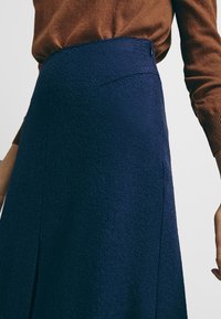 Massimo Dutti Jupe trapèze - dark blue