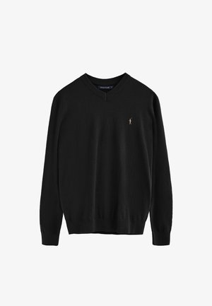 Czarny sweter z dekoltem w serek wykonany z miękkiego dzianinowego materiału, z długimi rękawami i małym haftowanym logo na lewej piersi.