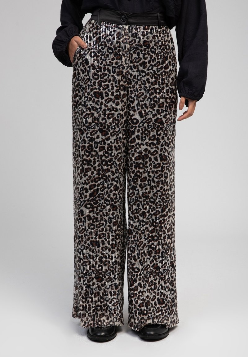 AN'GE PERRIT - Pantalon classique - leopard