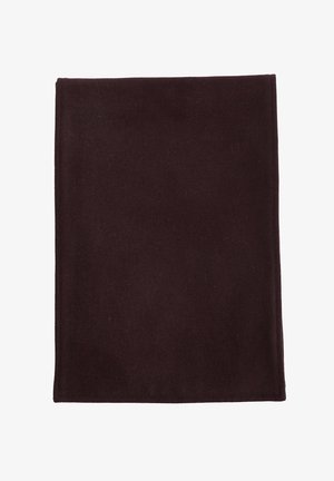 Tummanruskea fleece-neliöpeitto, jossa on pehmeä tekstuuri, paksu kangas ja siistit, ommellut reunat. Sopii lämpöön ja mukavuuteen.