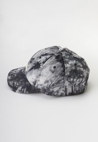 Thumbnail Image 3
